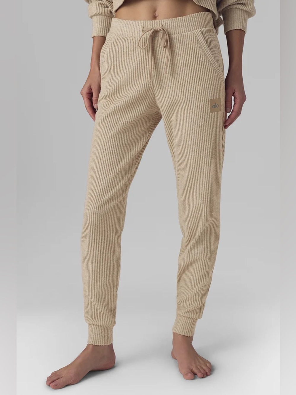 Alo Yoga Muse Sweatpant Tan Size Small